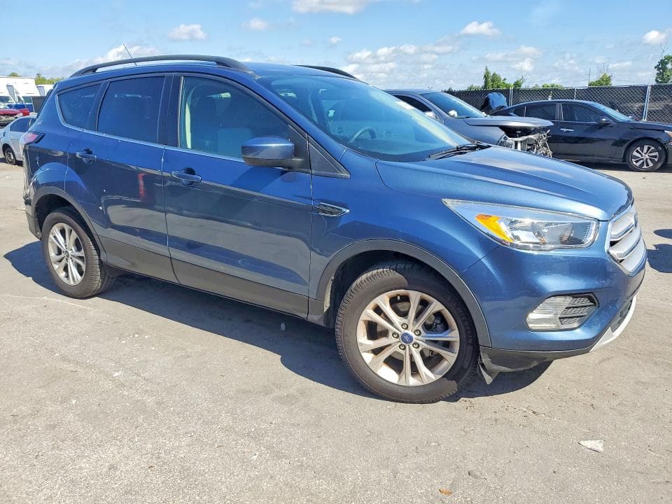 2018 FORD ESCAPE SE 4
