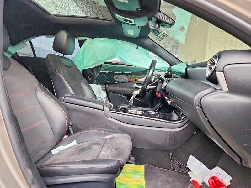 2020 MERCEDES-BENZ A 220 7