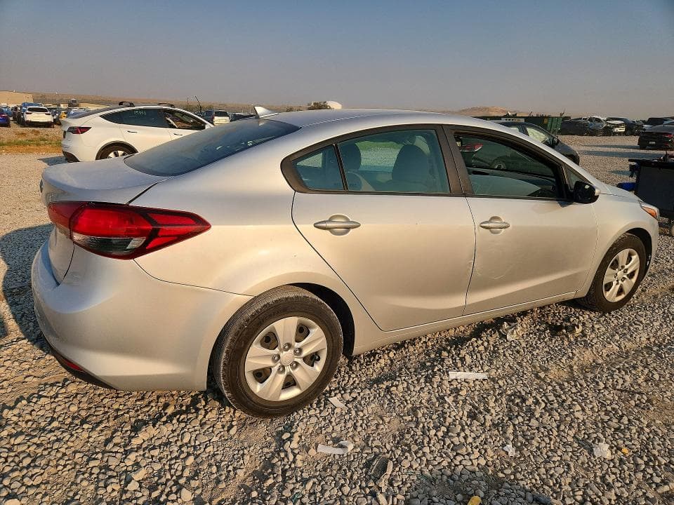 2017 KIA FORTE LX 3