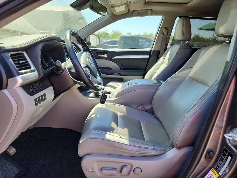 2019 TOYOTA HIGHLANDER XLE 7