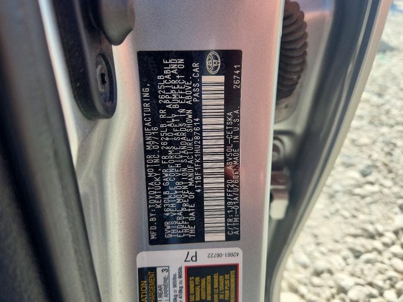 2017 TOYOTA CAMRY SE 12