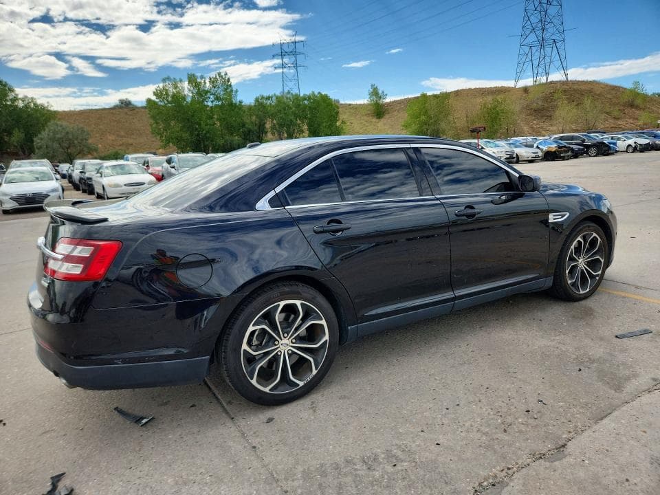 2019 FORD TAURUS SHO 3