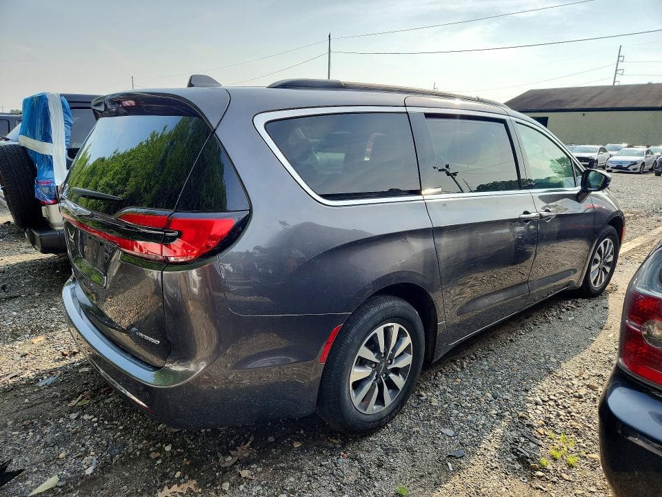 2021 CHRYSLER PACIFICA HYBRID TOURING 3