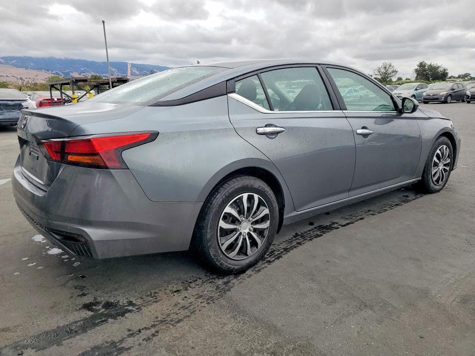 2023 NISSAN ALTIMA S 3