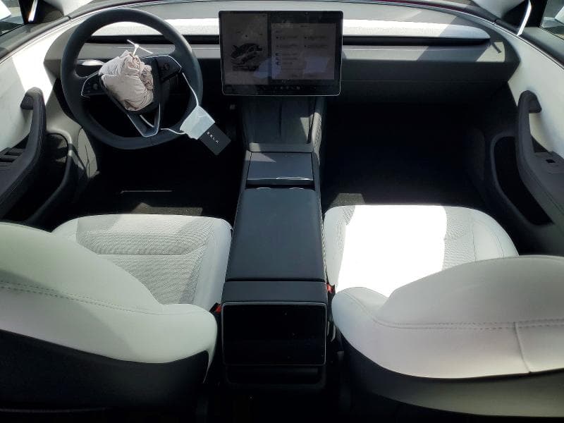 2026 TESLA MODEL 3 8