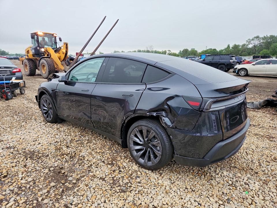 2026 TESLA MODEL Y 2