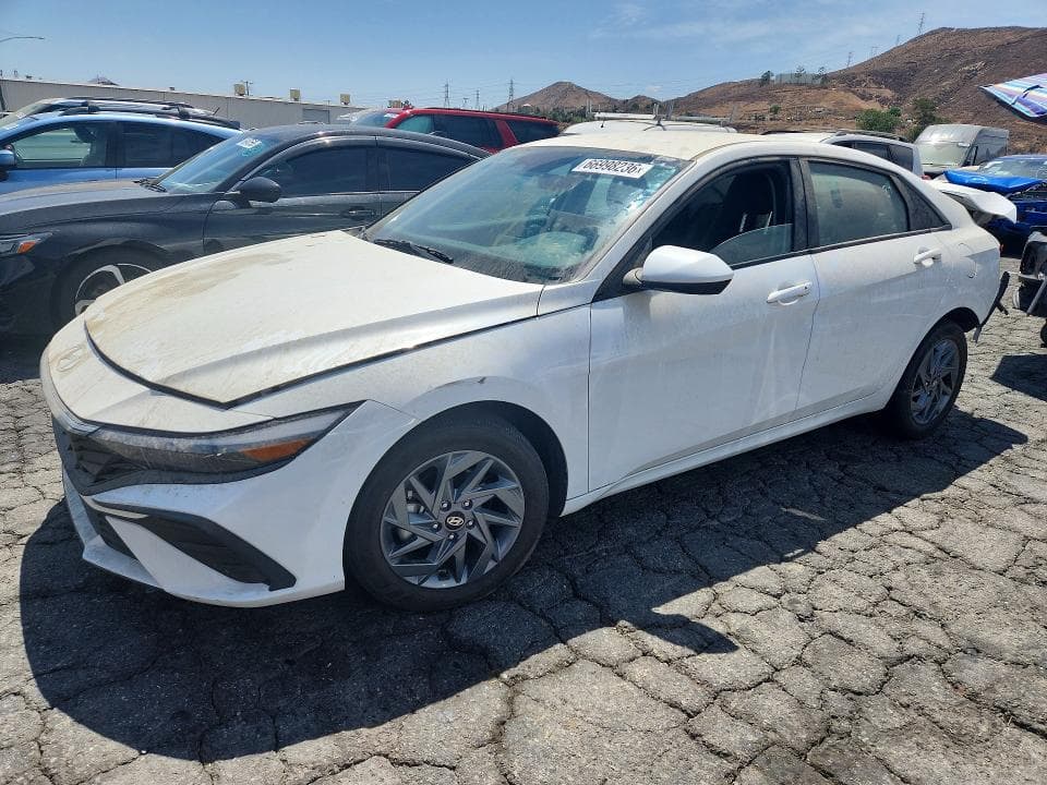 2024 HYUNDAI ELANTRA BLUE - 1