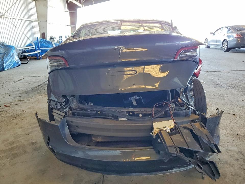 2018 TESLA MODEL 3 6