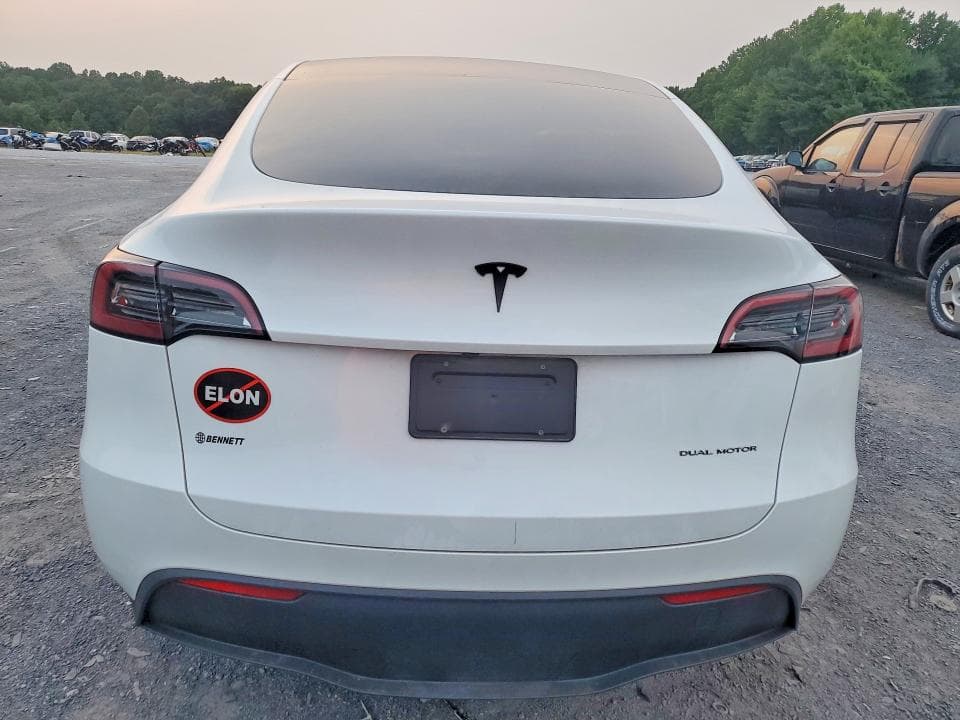 2023 TESLA MODEL Y 6