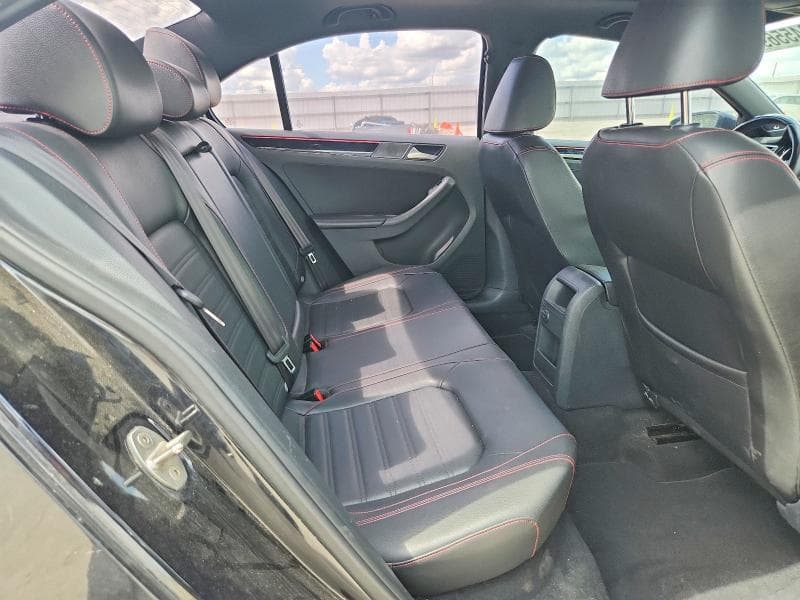 2017 VOLKSWAGEN JETTA GLI 10