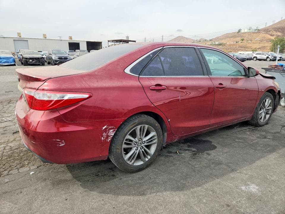 2017 TOYOTA CAMRY SE 3