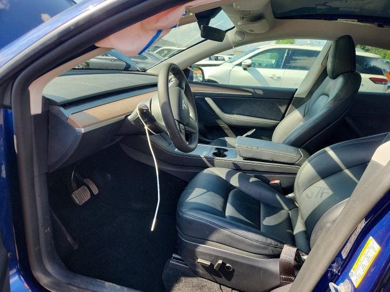2025 TESLA MODEL Y 7