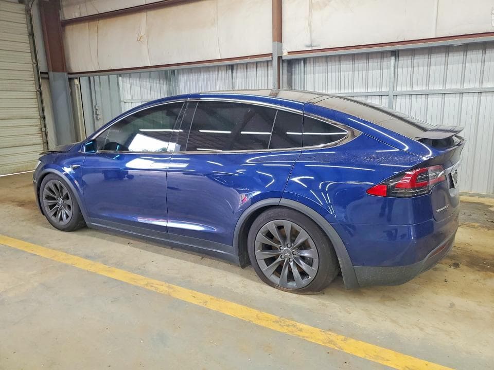 2018 TESLA MODEL X 2