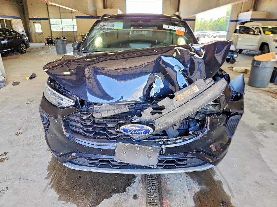 2024 FORD ESCAPE ST LINE 5