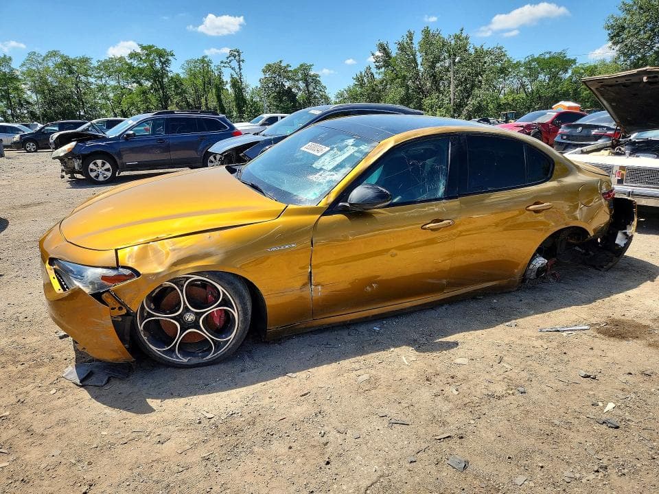 2022 ALFA ROMEO GIULIA SUPER