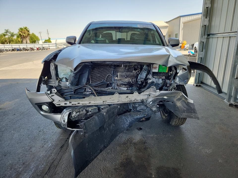 2020 TOYOTA TACOMA SR5 V6 5