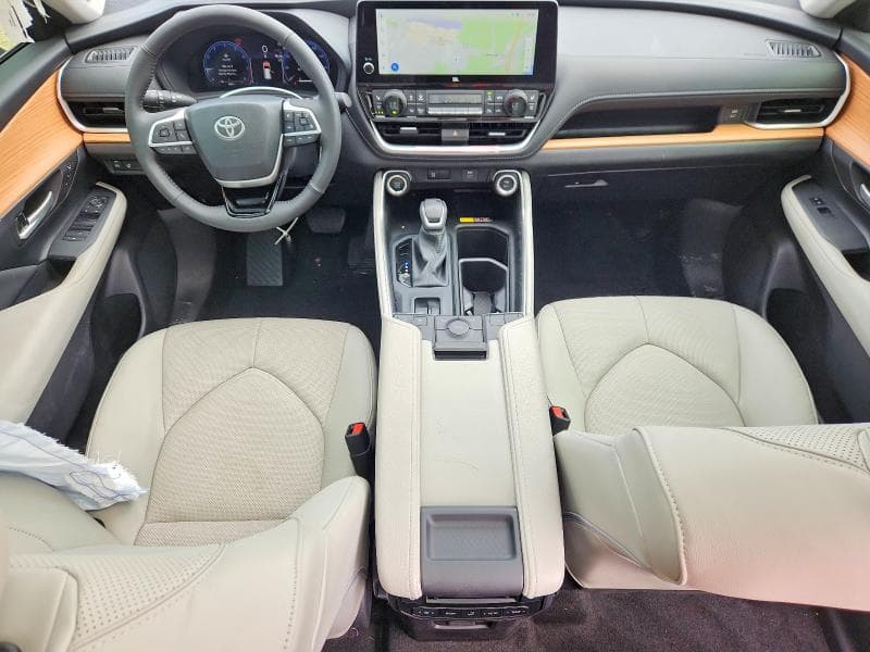 2026 TOYOTA GRAND HIGHLANDER LIMITED 8