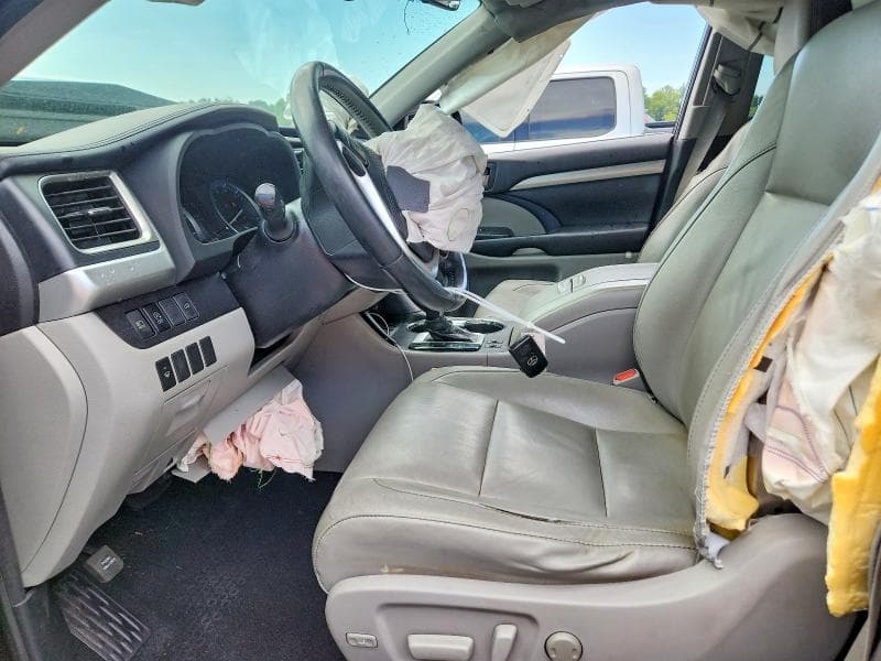 2018 TOYOTA HIGHLANDER XLE 7