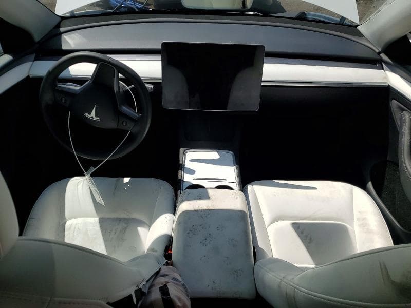 2024 TESLA MODEL Y 8