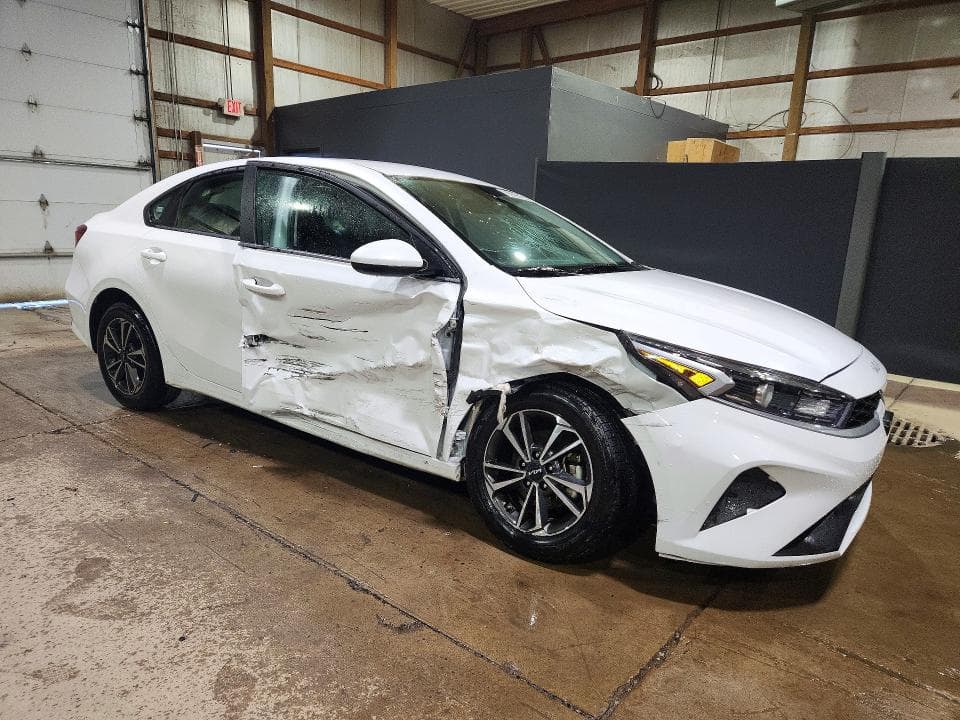 2024 KIA FORTE LXS 4