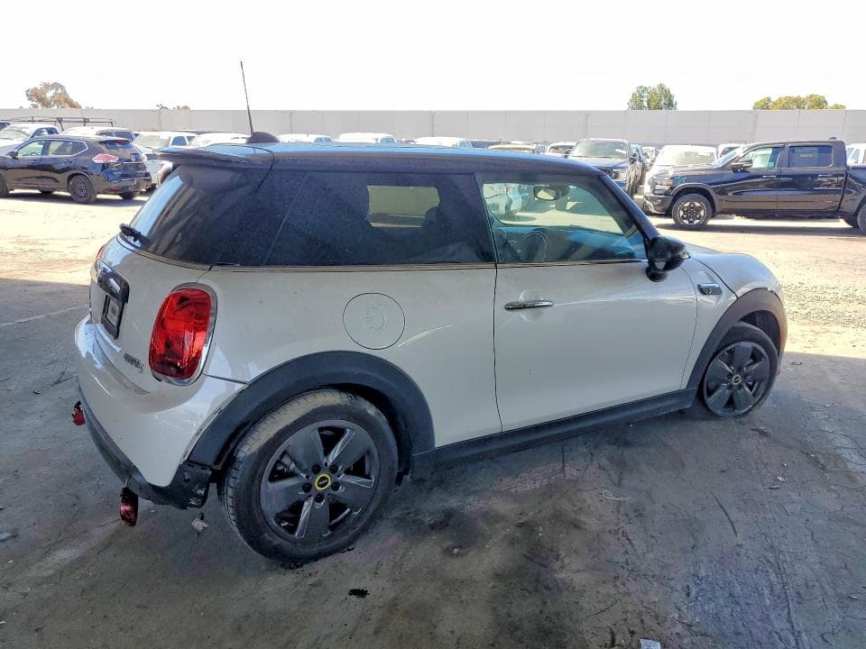 2024 MINI COOPER SE 3