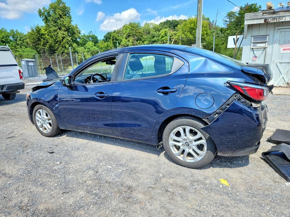 2017 TOYOTA YARIS IA BASE 2