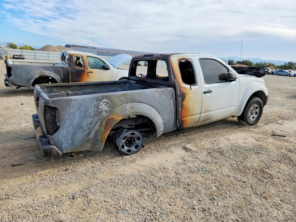 2017 NISSAN FRONTIER S 3