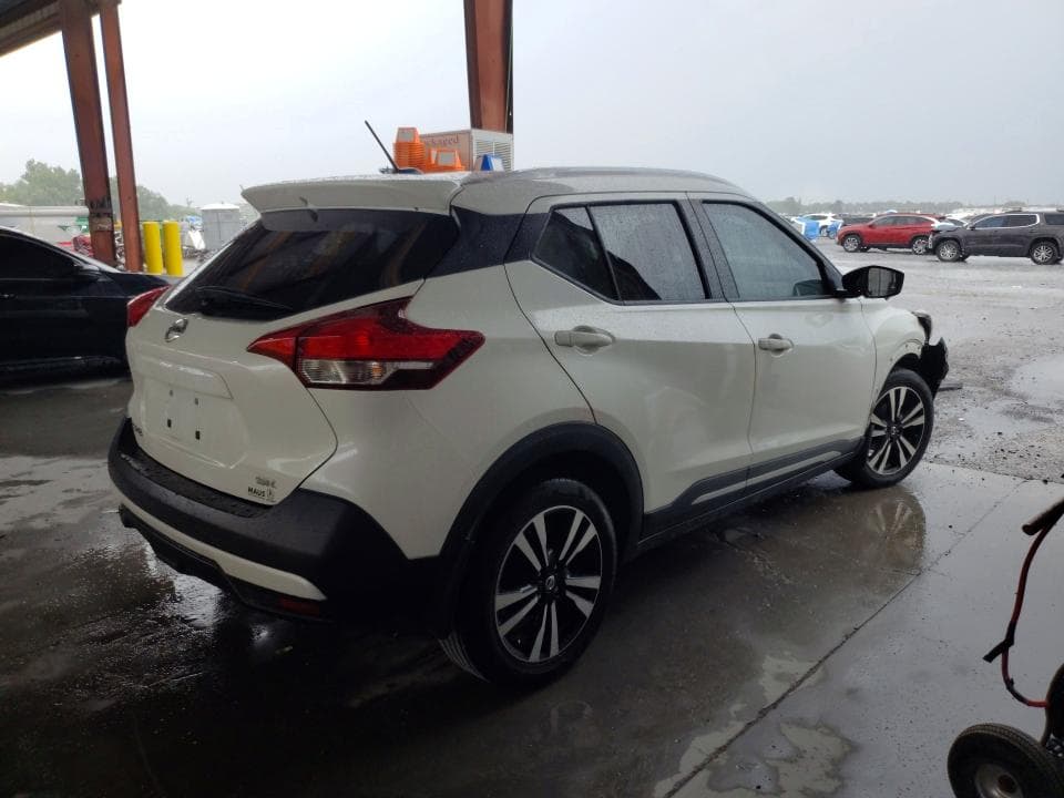 2018 NISSAN KICKS SR 3