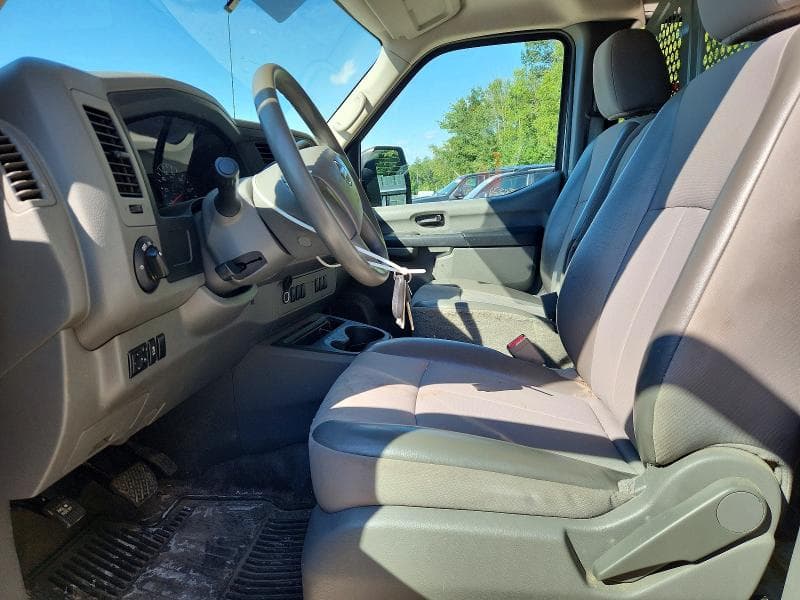 2017 NISSAN NV 2500 HD S 7
