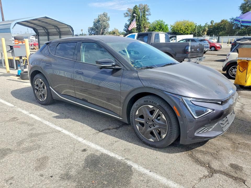 2025 KIA EV6 LIGHT LONG RANGE 4
