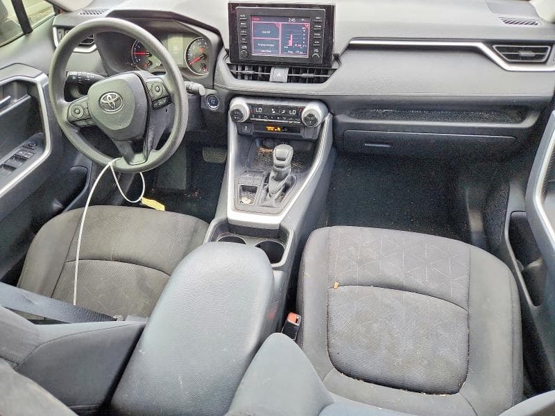 2019 TOYOTA RAV4 XLE 8