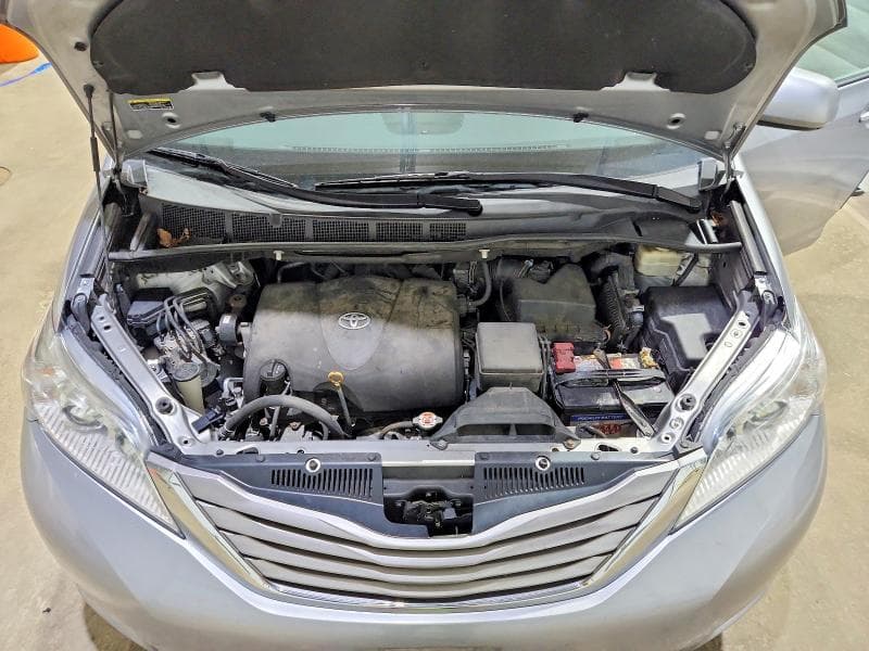 2017 TOYOTA SIENNA XLE 8-PASSENGER 12