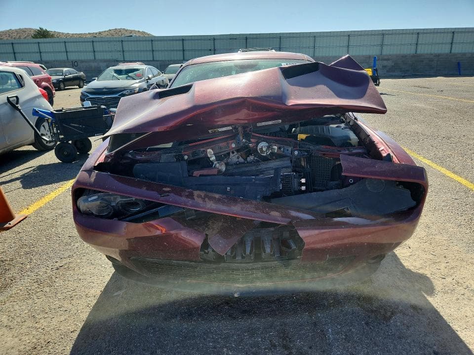 2017 DODGE CHALLENGER SXT 5
