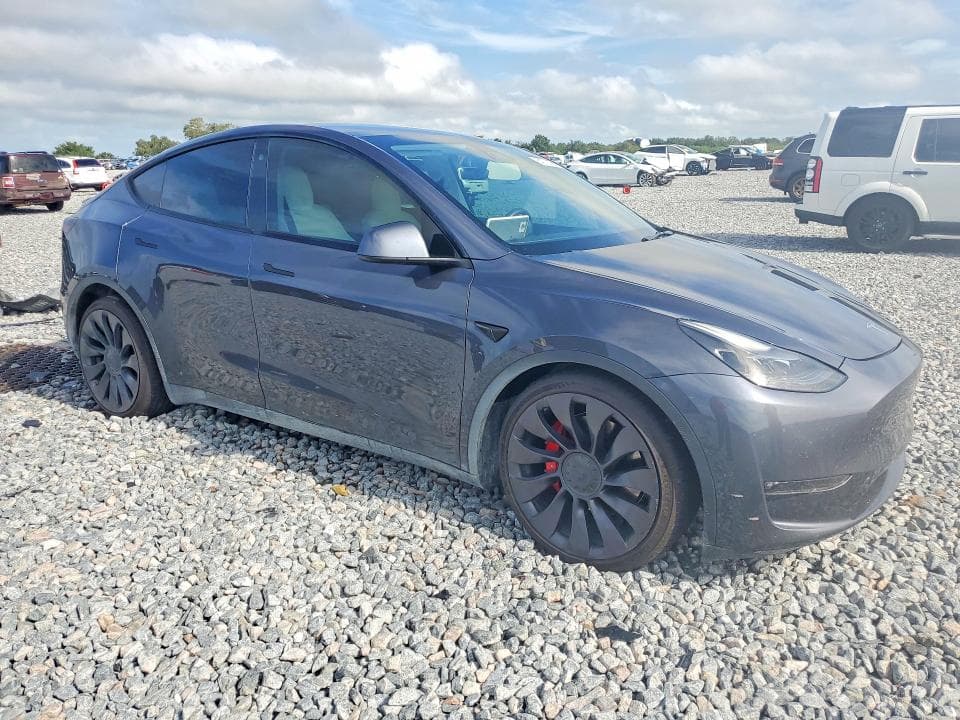 2021 TESLA MODEL Y 4
