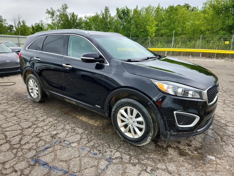 2017 KIA SORENTO LX 4