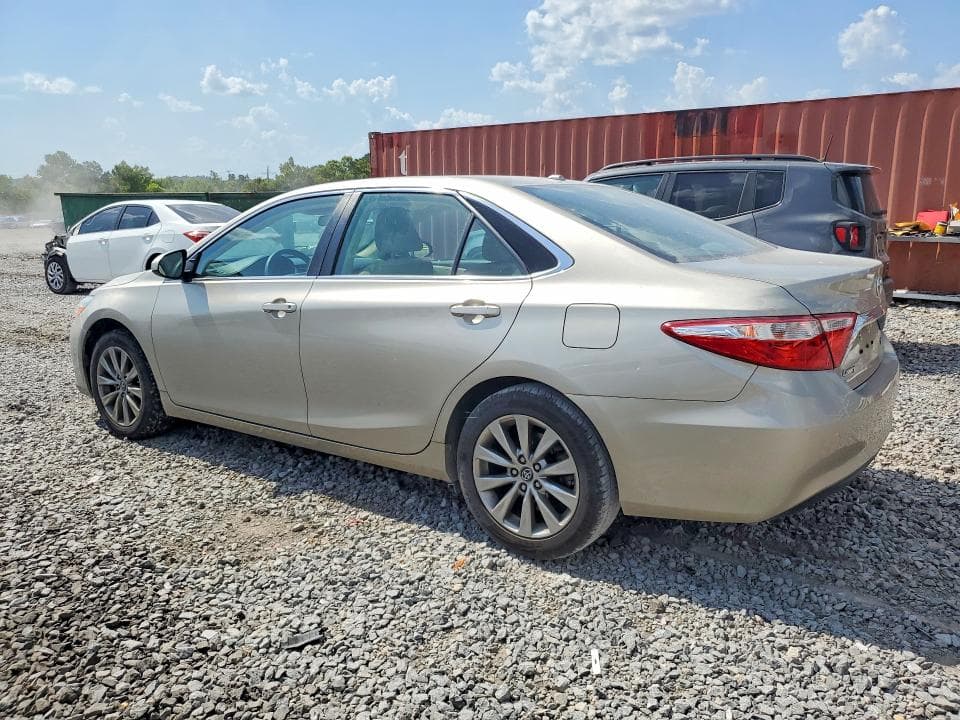 2017 TOYOTA CAMRY XLE 2