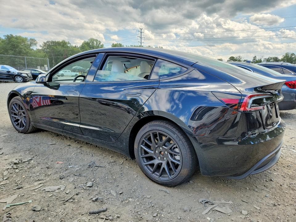 2026 TESLA MODEL 3 2