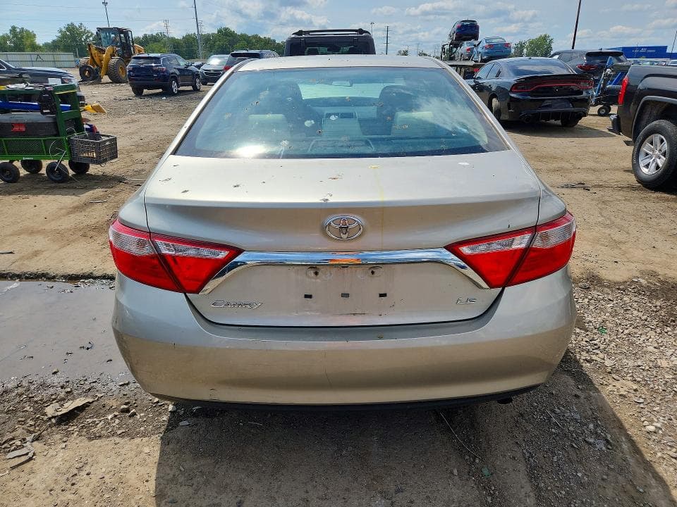 2017 TOYOTA CAMRY LE 6