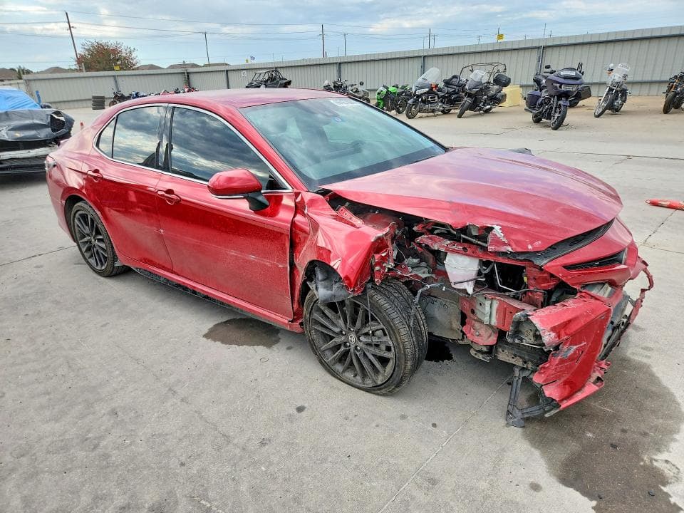 2021 TOYOTA CAMRY XSE 4