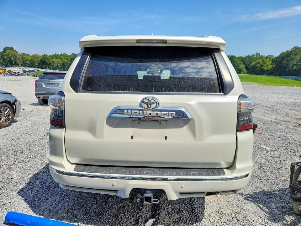 2018 TOYOTA 4RUNNER LIMITED 6