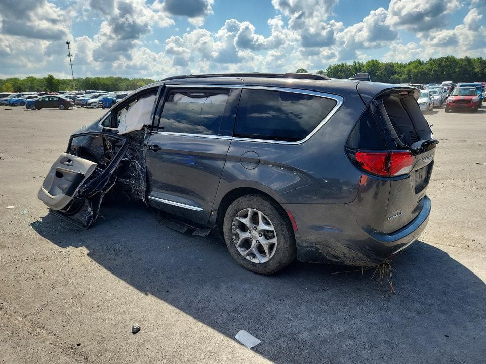 2017 CHRYSLER PACIFICA TOURING L 2