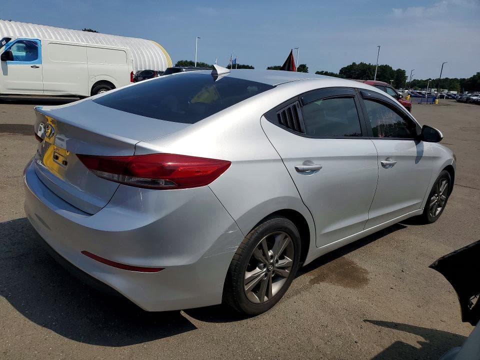 2018 HYUNDAI ELANTRA SEL 3