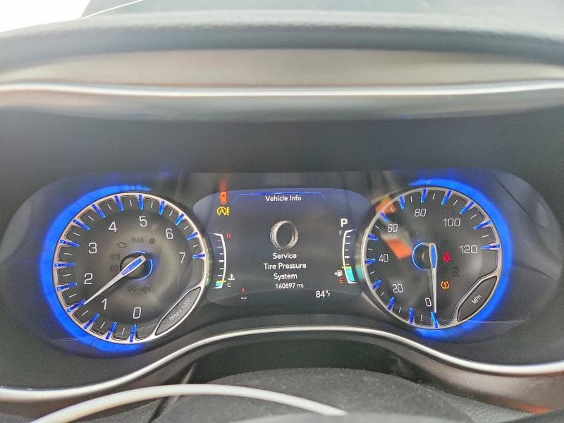 2018 CHRYSLER PACIFICA LIMITED 9