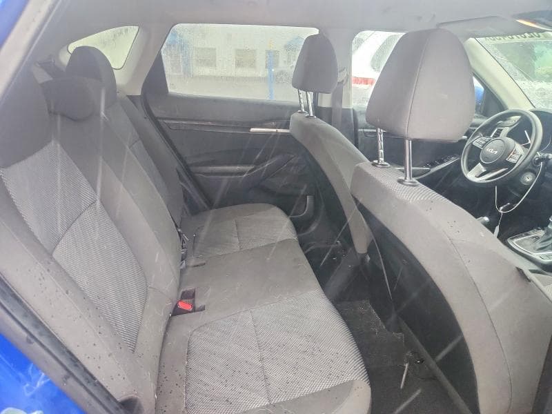 2022 KIA SELTOS LX 10