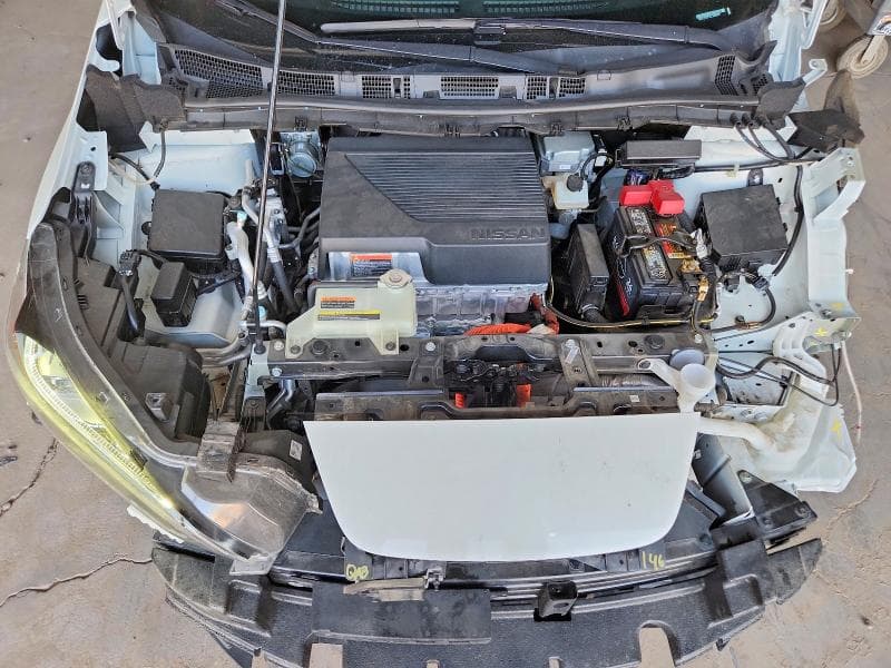 2020 NISSAN LEAF SV 11