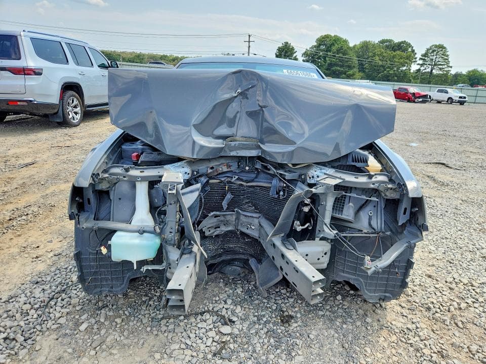 2019 CHRYSLER 300 LIMITED 5
