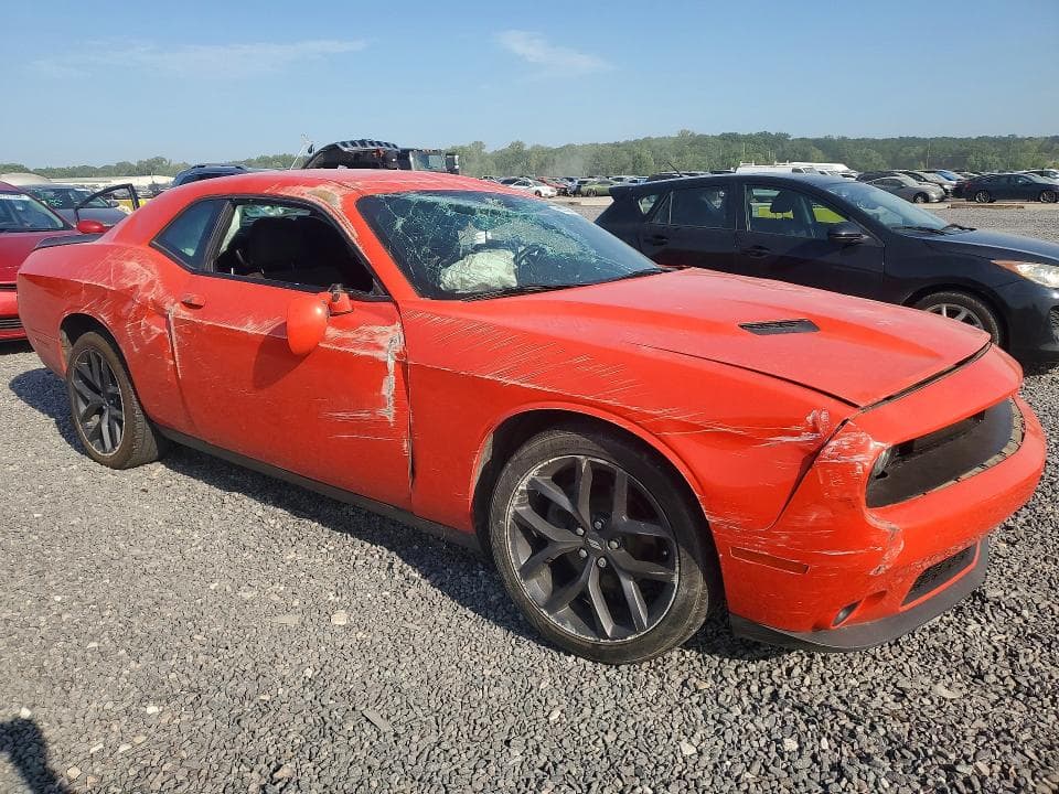 2020 DODGE CHALLENGER SXT 4