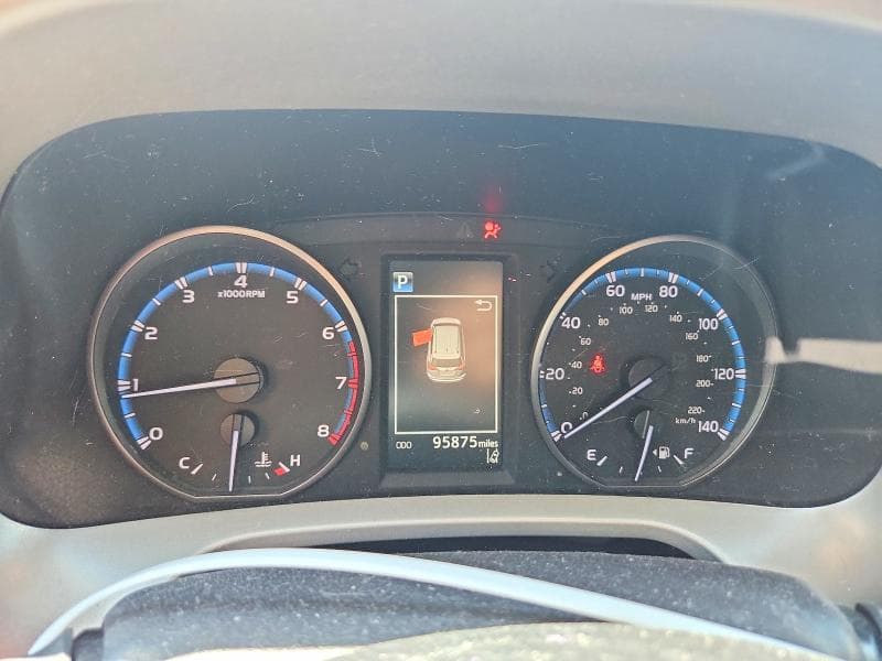 2018 TOYOTA RAV4 LE 9