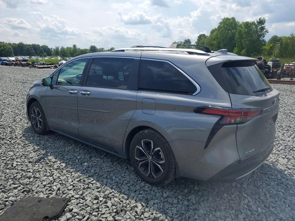 2021 TOYOTA SIENNA PLATINUM 7-PASSENGER 2