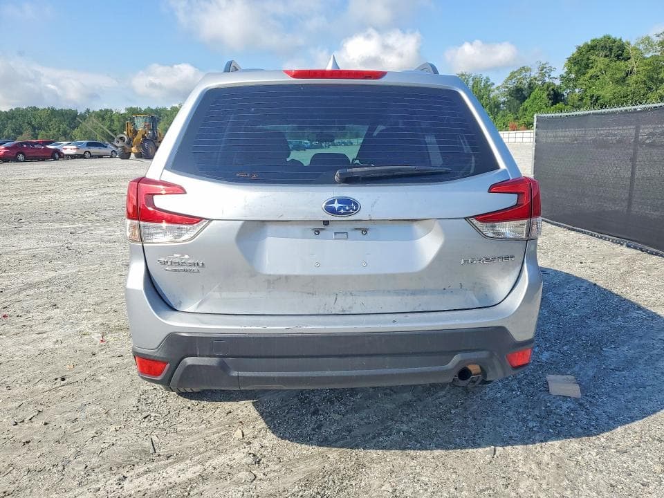 2021 SUBARU FORESTER 6